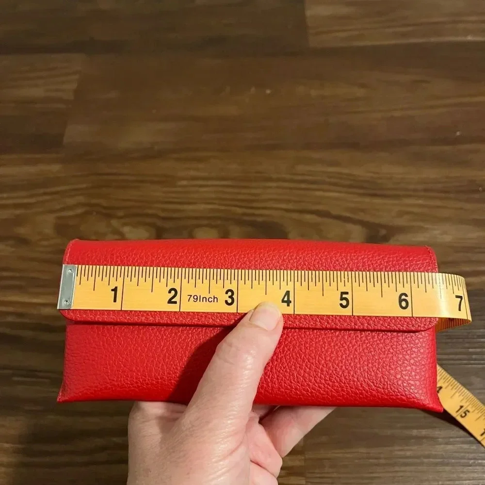 GUESS Unisex Red Pebbled Leather Glasses Case - Picture 4 of 5